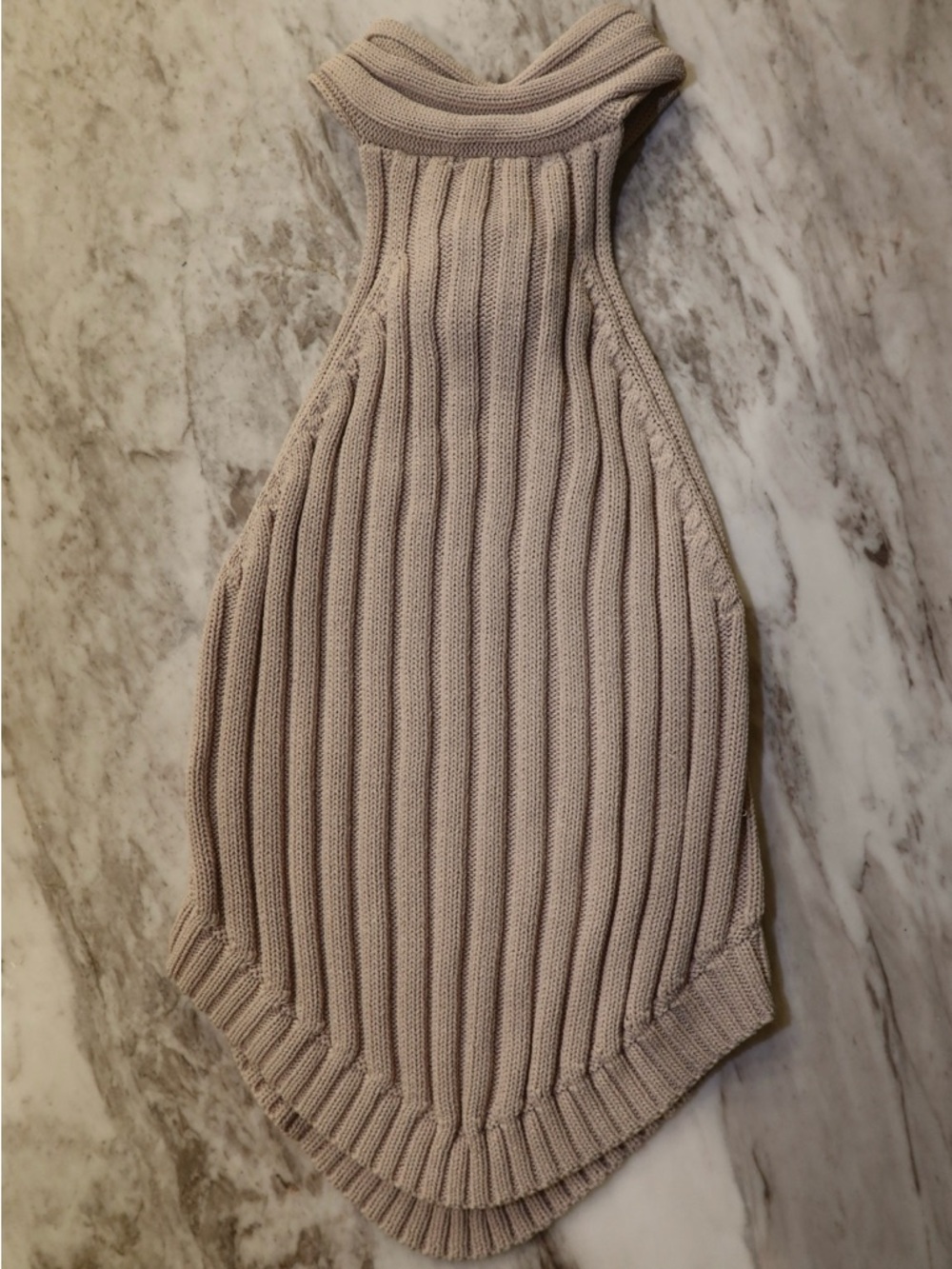 Line & Dot Cream Twist Halter Ribbed Tank - Picture 5 of 9
